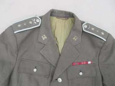 ČSSR vojenská uniforma - sako se stužkami - řidič - Sběratelství