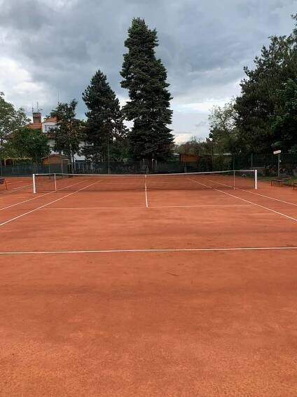 Dvorce připravené na letní sezónu 2023 | Tenisový klub Bubeneč
