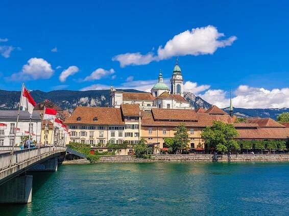 Zapomeňte na Lucern. Tady je 10 švýcarských měst, která si také zaslouží vaši pozornost. - Naše švýcarské zážitky
