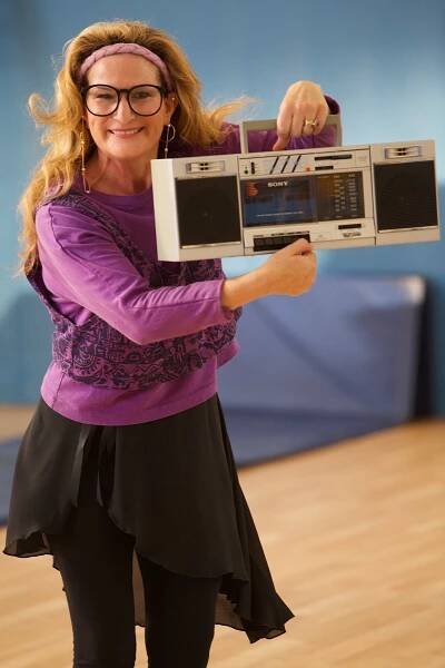 Goldbergovi - Big Baby Ball - Z filmu - Ana Gasteyer