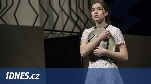 Divadlo je ještě víc než role v seriálu Ulice, říká herečka Rojková - iDNES.cz