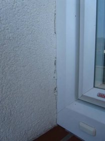 Jak správně napojit okno na stěnu a zateplovací systém - připojovací spára - ESTAV.cz