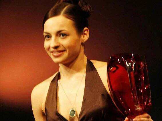 Radka Coufalová-Vidláková převzala Thálii 2006 v oboru muzikál.
