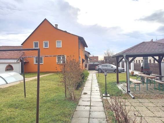 Prodej rodinného domu 210 m², pozemek 668 m², Pasohlávky