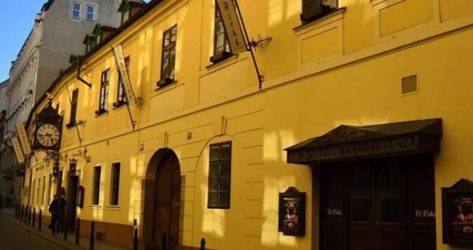 U Fleků restaurace a pivovar: Ochutnejte 500 let tradice! 1