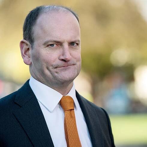 Douglas Carswell quits as an MP and says he will vote Tory in general election