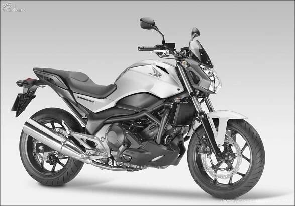 Honda NC750S | Katalog motocyklů a motokatalog na Motorkáři.cz