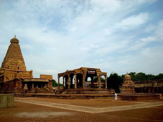 Temples in Tamil Nadu Brihadeshwara