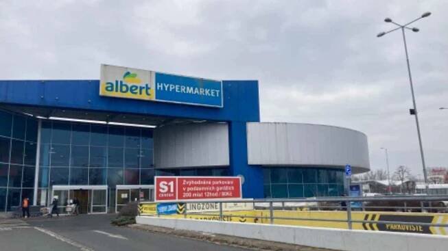 Albert u pardubického nádraží končí rekonstrukci. Vrátí se i oblíbené parkování?