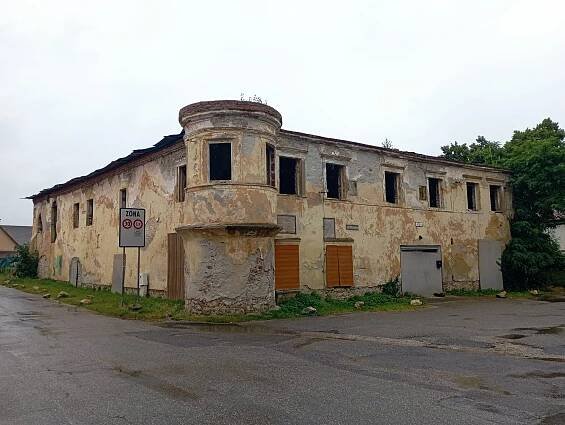 Beckov (okres Nové Mesto nad Váhom) – Wikipedie