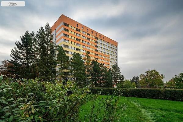 Halasovo náměstí, Brno - Lesná