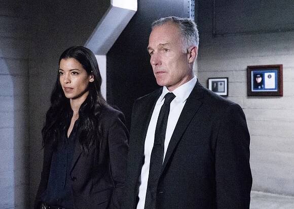 Zbrojnice - Den hrůzy - Z filmu - Stephanie Sigman, Patrick St. Esprit