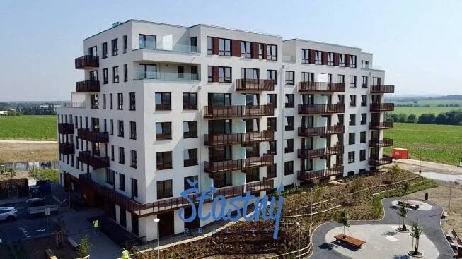 Prodej nového družstevního bytu 2+kk, 56 m2, Praha 10 - Dolní Měcholupy, Rezidence Malý háj X, 9 094 749 Kč