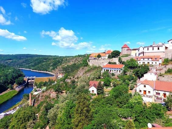 Ubytování v BURČÁKFEST ZNOJMO 2025 - Hotel MARIEL - Cestovní kancelář ATIS a.s.