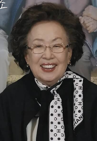 Na Moon-hee