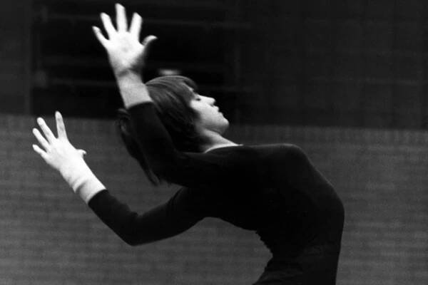 Dostala desítku a přepsala historii gymnastiky. Od výkonu Comaneciové uplynulo 40 let