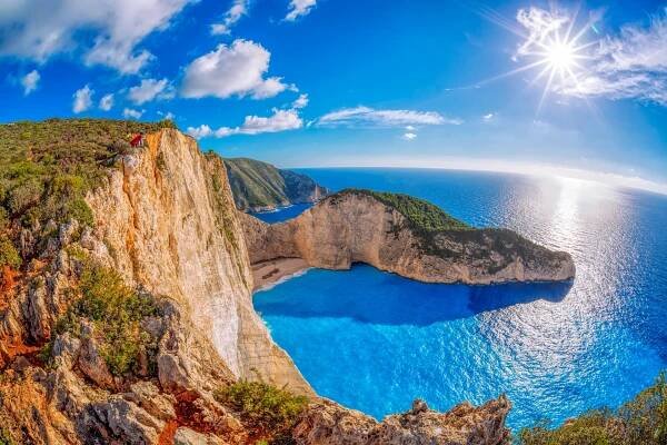 28 Offbeat Honeymoon Destinations In The World (Updated 2025 List)!