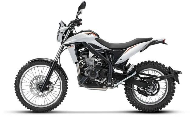 Beta Alp 4.0 Red/White - AKCE (NOVÁ, 2024), 149.990 Kč