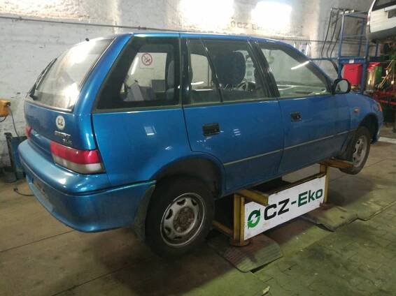 SUZUKI SWIFT 2000 - náhradní díly