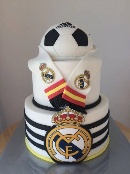 Real Madrid cake Más | Voetbal taart, Sport taarten, Voetbal feestje