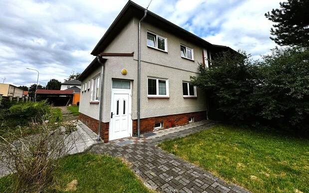Rodinné domy, Nejedlého, Ostrov, 88 m²