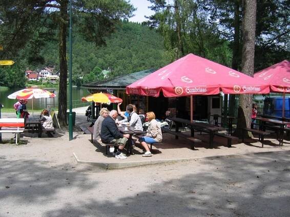 Občerstvení u přístaviště