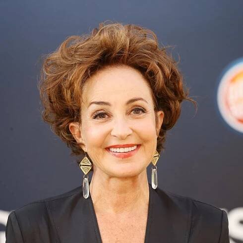 Annie Potts Talks Juggling Her Family And Career: ‘I Just Did The Best I Could!’ (EXCLUSIVE)