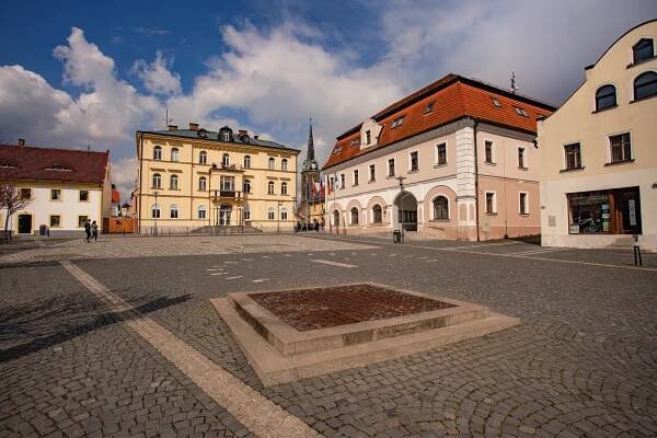 Hrádek nad Nisou - Města a obce - Lužické hory a Žitavské hory - Hrádek nad Nisou