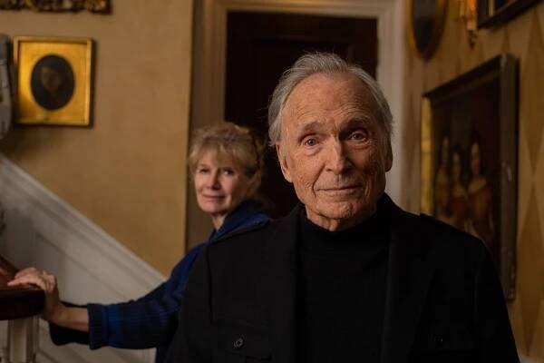 Dick Cavett Takes a Few Questions