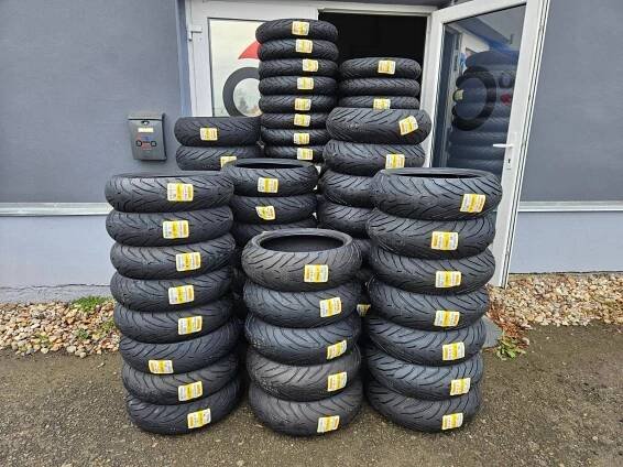 Pirelli 120/70/17 Pirelli Angel GT + Pirelli 190/50/17 Pirelli A