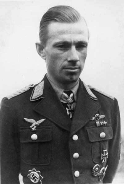 Globální využití „Soubor:Bundesarchiv Bild 146-1987-137-10, Helmut Lent.jpg“ – Wikipedie