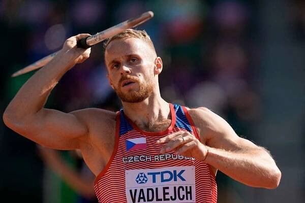 Stříbrný olympijský medailista Vadlejch na MS hladce zvládl kvalifikaci oštěpu