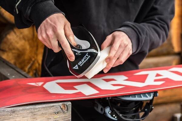 Fotogalerie k článku Údržba snowboardu, péče o skluznici a hrany