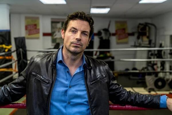 Tajemné křížovky: Návrh na vraždu - Z filmu - Brennan Elliott