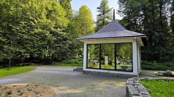 Informační centrum Domeček pokladů Karlova Studánka foto 6