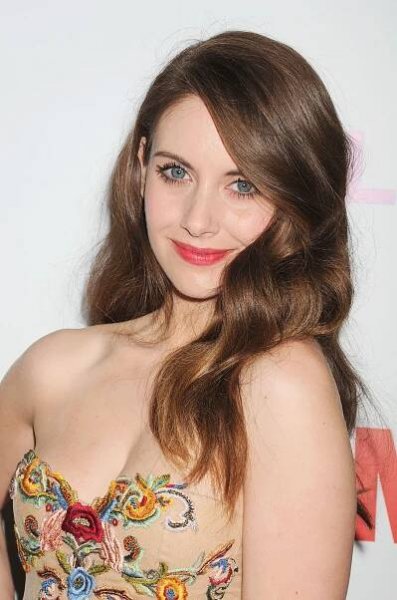Alison Brie – Skin, Smile, Lip, Chin, Hairstyle, Shoulder…