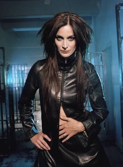 Carrie-Anne Moss fotka