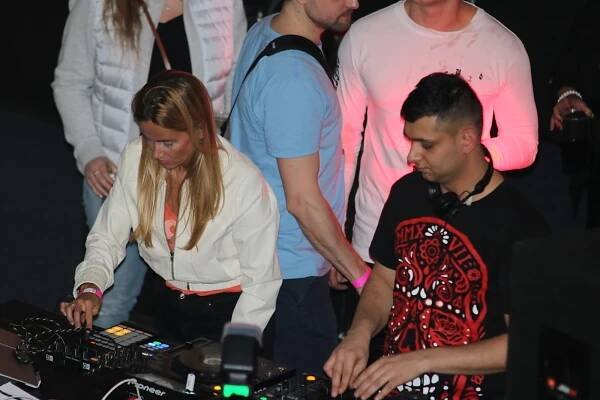 OBRAZEM: DJ Lucca ve slánském Grandu