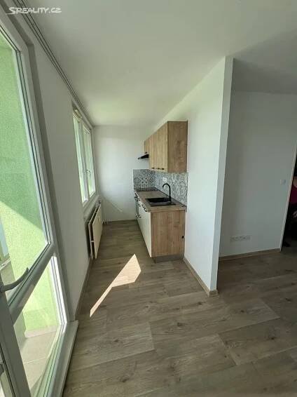Pronájem bytu 1+kk 34 m², Lidická, Pardubice - Polabiny