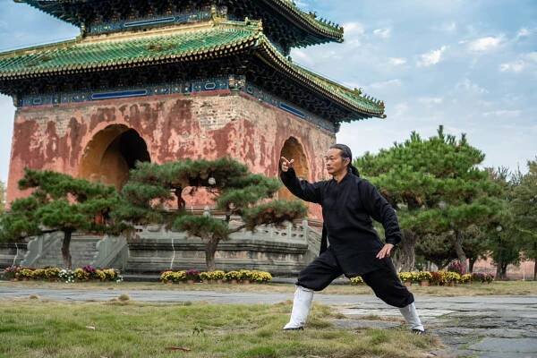 Taoism vs Buddhism: The Profound Tao-Buddha Connection 