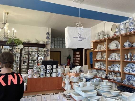 💙 Výlet do Dubí – porcelán, umění a zážitky! 💙 – Základní škola Grafická