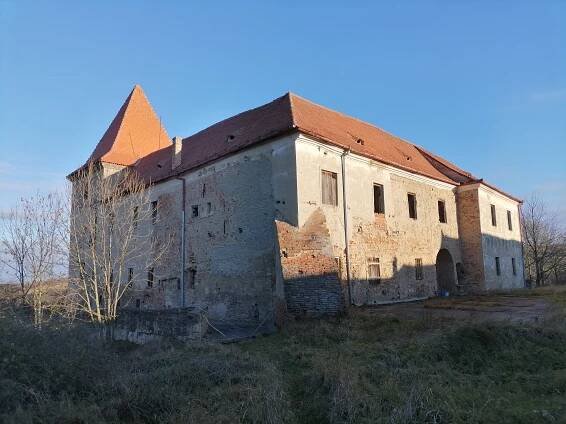 Soubor:Tvrz Bošovice podzim 2021 14.jpg – Wikipedie