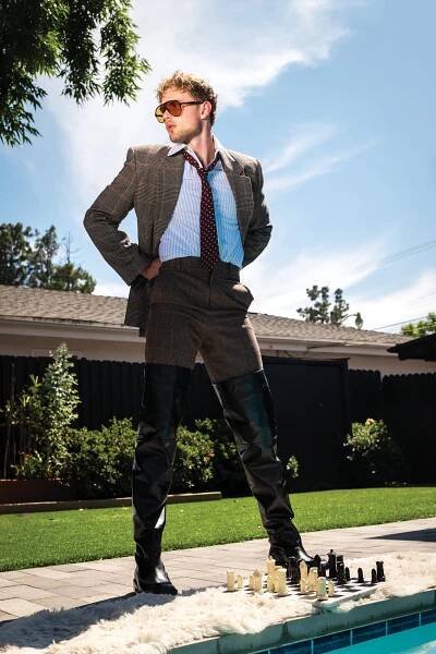 Garrett Wareing | Just to Gracefully Fall Down At Your Door