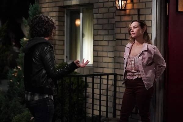 Danielle Harris - The Conners - An Old Dog, New Tricks and a Ticket to Ride - Z filmu