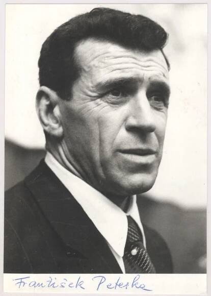 František Peterka autogram na fotografii s věnováním 1982