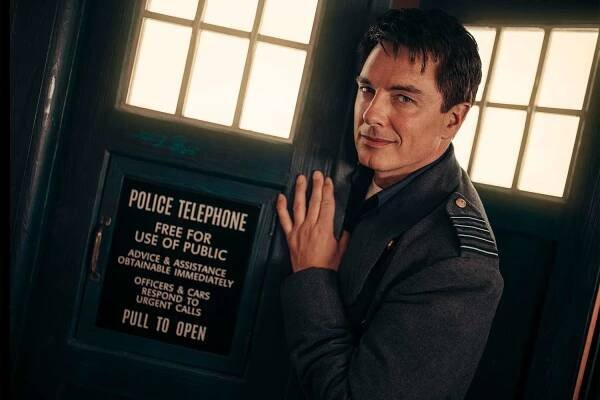 'Doctor Who' star John Barrowman thanks 'fan family' for support amid misconduct accusations