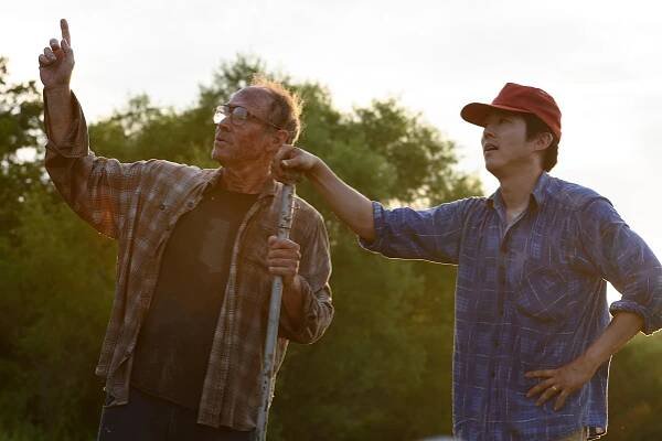 Will Patton and Steven Yeun in Minari (2020)