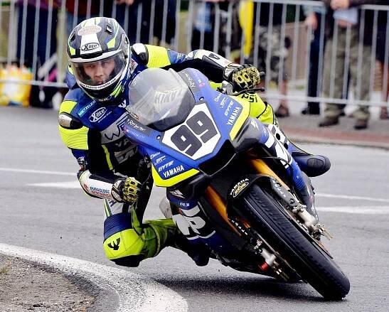 Zlatý kahanec nevyhrál nikdo. Motocyklové závody musely být předčasně ukončeny