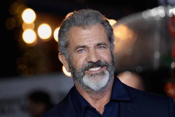 Jason Isaacs: Mel Gibson Is 'Unforgivable,' but They Sometimes Text