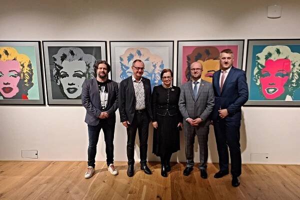 Gočárova galerie vystavuje Žitý sen Andyho Warhola! | Pardubice ŽIVĚ